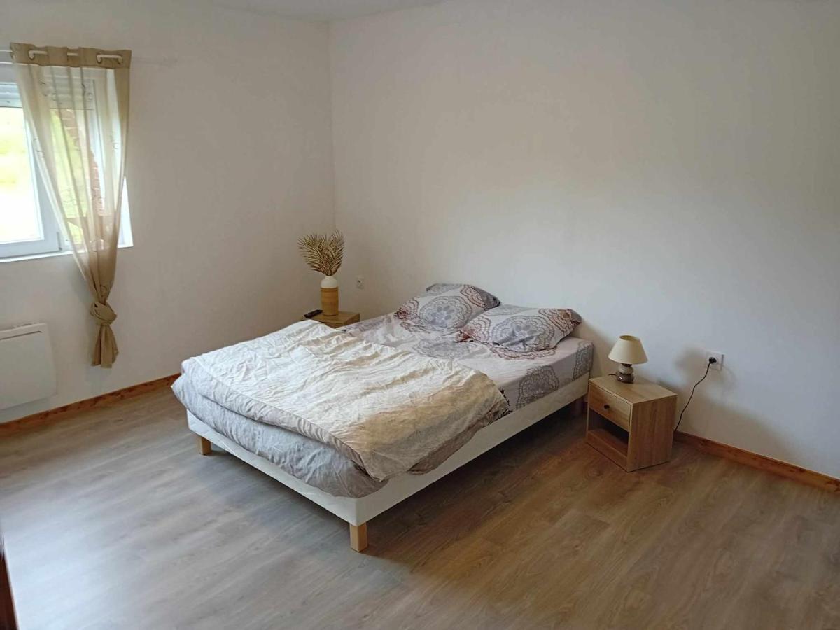 Grand Appartement Avec Terrasse Wignehies المظهر الخارجي الصورة